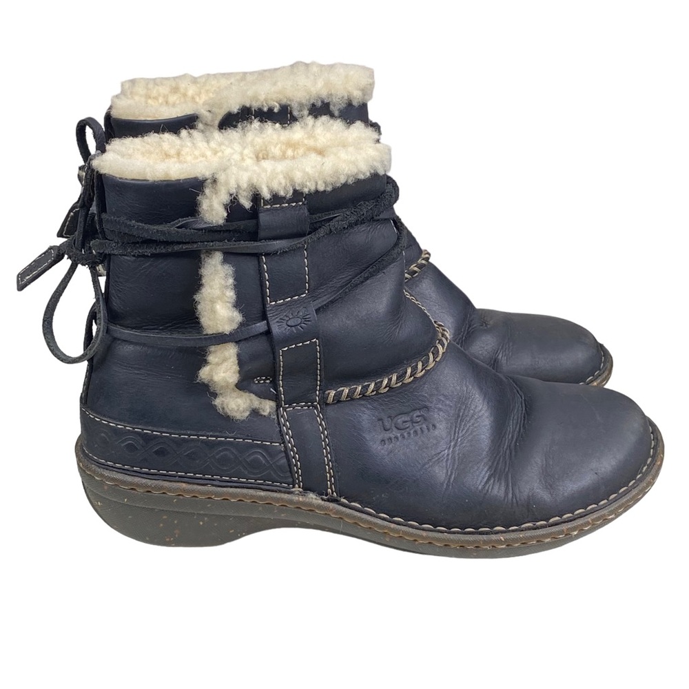 UGG Women’s Cove Black Leather Winter Ankle Boot Size US 9